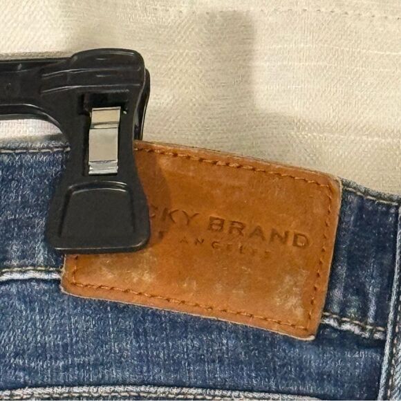 Lucky Brand style 410 athletic straight leg Stretch size 42 x 30 Jeans - Picture 7 of 13